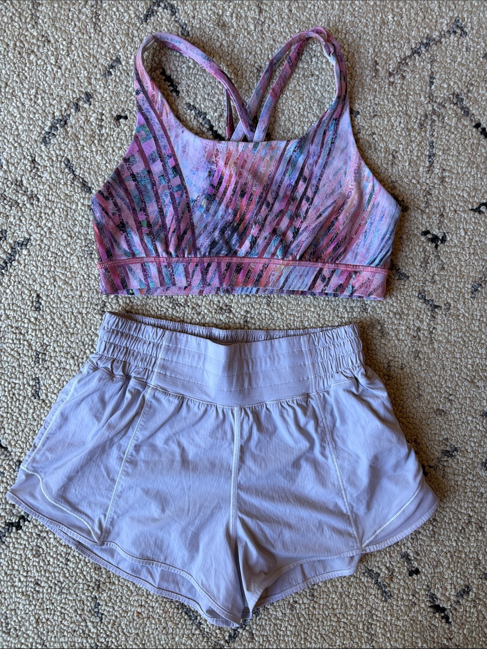 Lululemon set Multi Print Energy Bra Sz 6 and Lavender High Rise Short 4" Sz 4